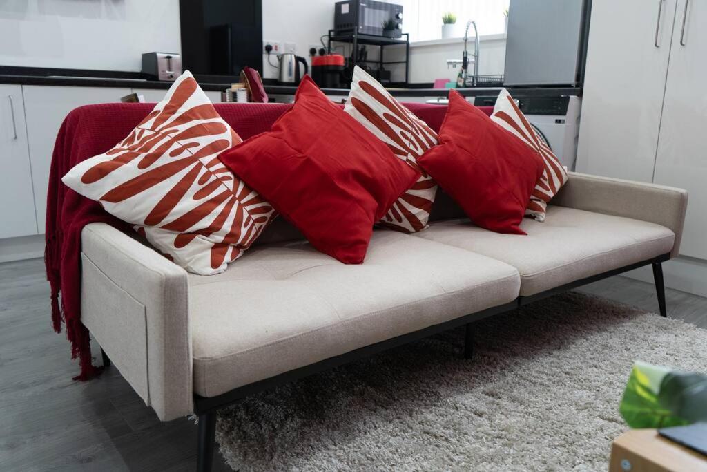 Stylish 1 Bed Apartment In Newly Refurbished Building W/ Parking & Wi-Fi Бирмингем Экстерьер фото